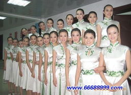 椰風海韻間的優雅盛典 海南慶典活動中的會展禮儀與模特服務解析